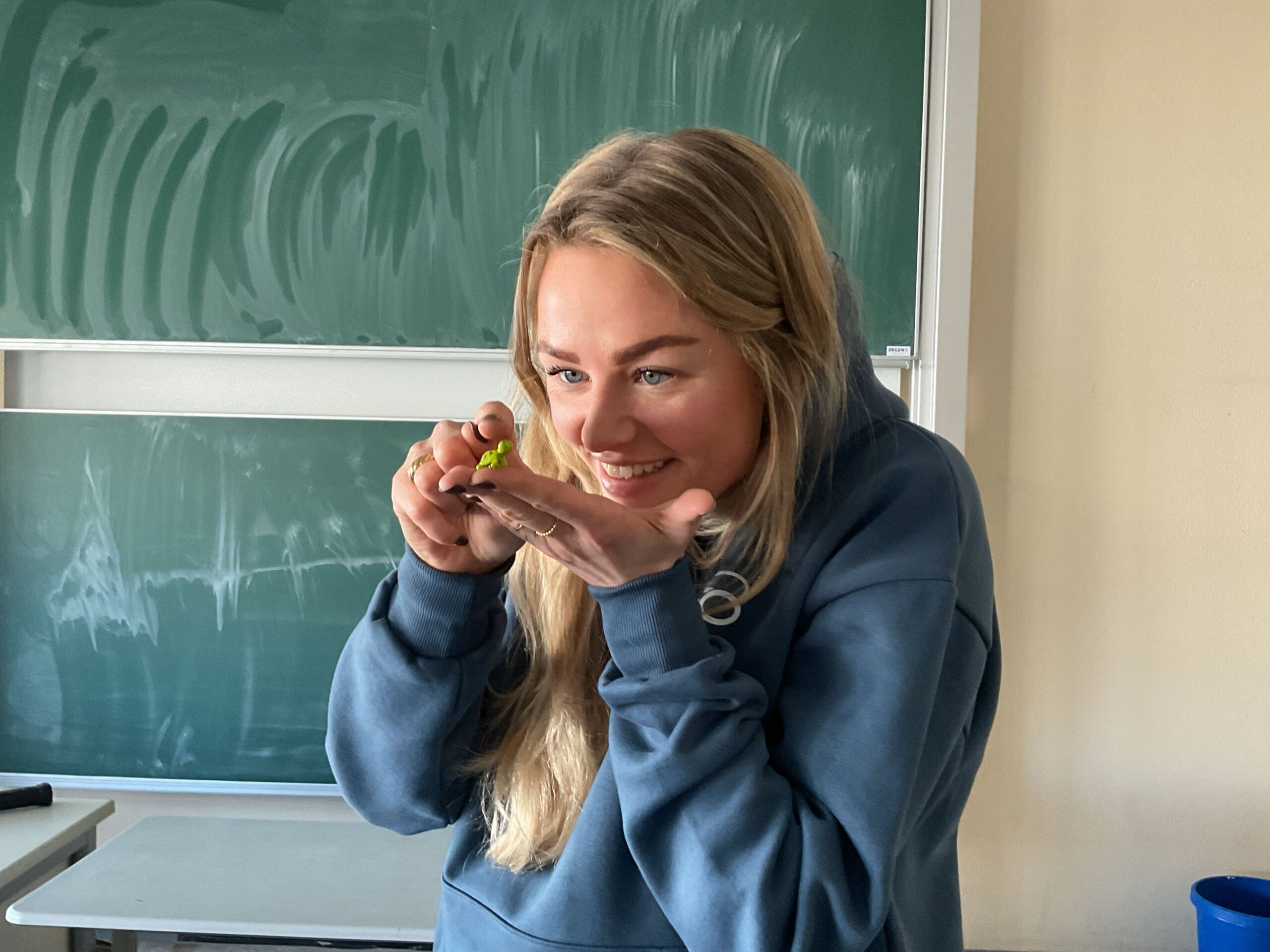 Frau Herten: Interview ohne Worte